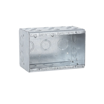 Caja Multigang de 3 Gangs/ Profundidad de 3-1/2 Pulgadas (8.89 cm)/ 19 Entradas de 1/2 - 3/4 Pulgadas (1.27 - 1.91 cm) | HUB-697