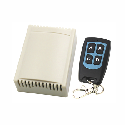 Receptor con Control Remoto de 4 Canales / Soporta 40 Transmisores | ACCESS8074P